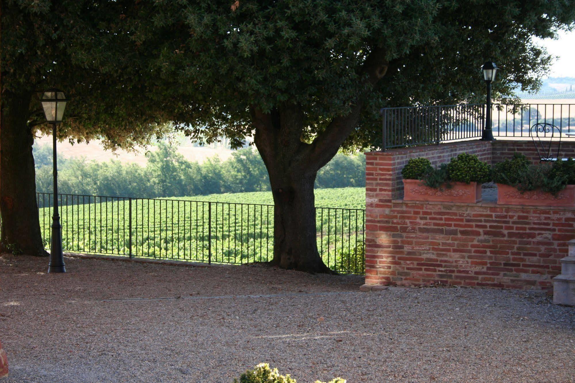 Agriturismo Terra Rossa Valiano المظهر الخارجي الصورة